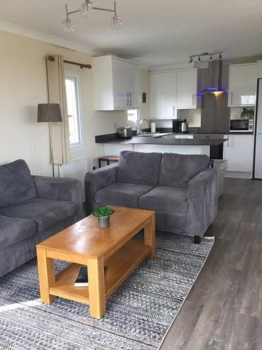 Image 3 of Marios Lodge