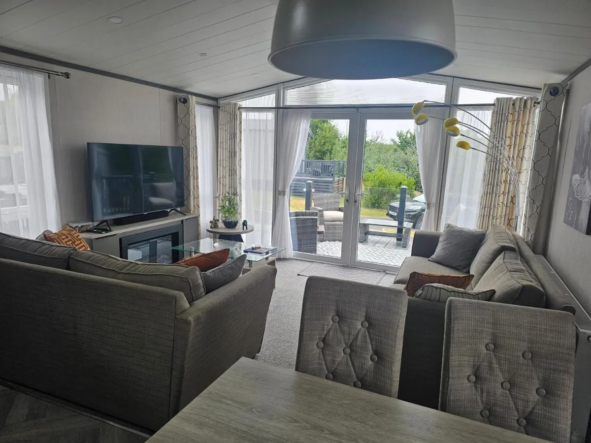 Image 4 of Mawgan Pads Padstow