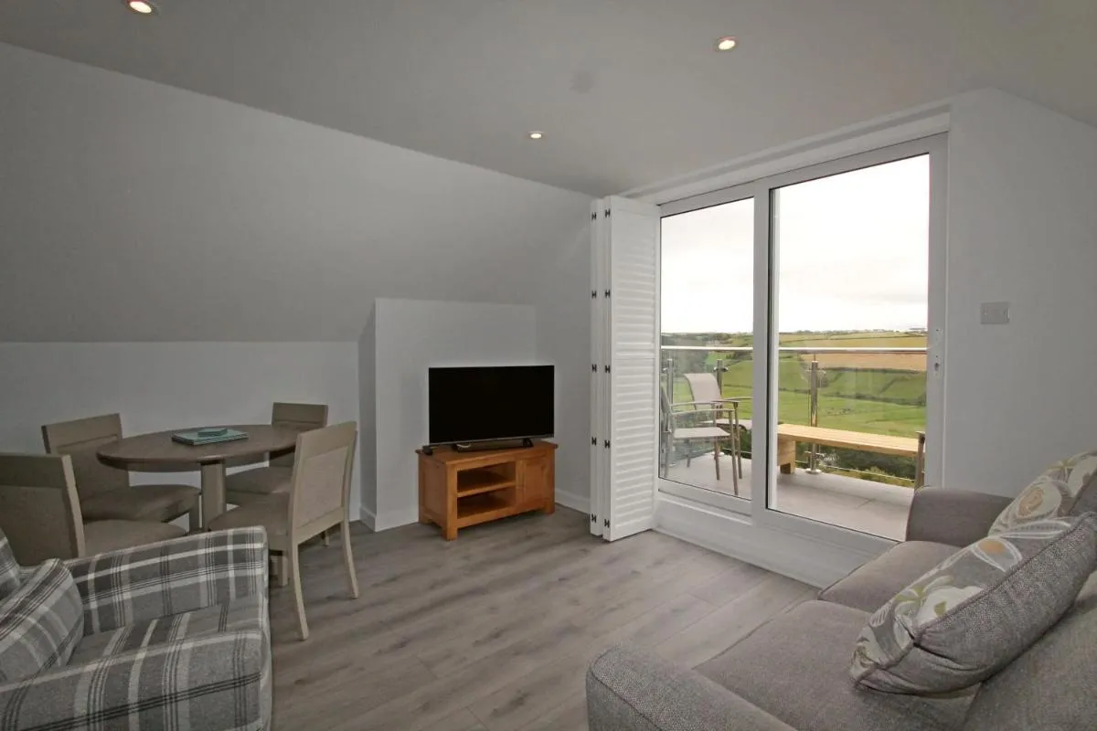 Image 4 of Mawgan Porth Apartments