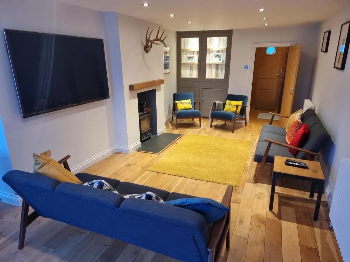 Image 4 of Neet Retreat – sleeps 7 next to beach