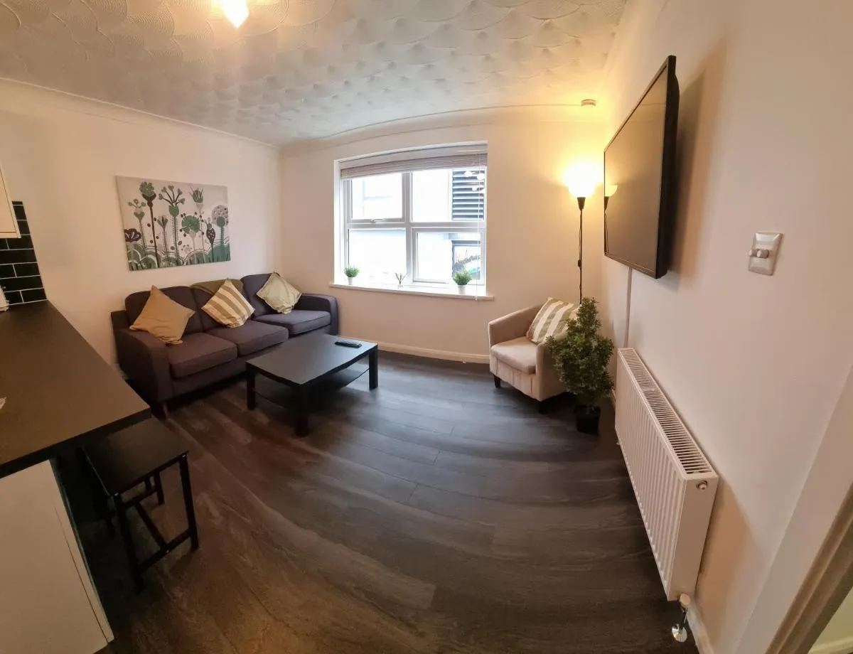 Image 4 of Newly refurbished Falmouth town centre apartment