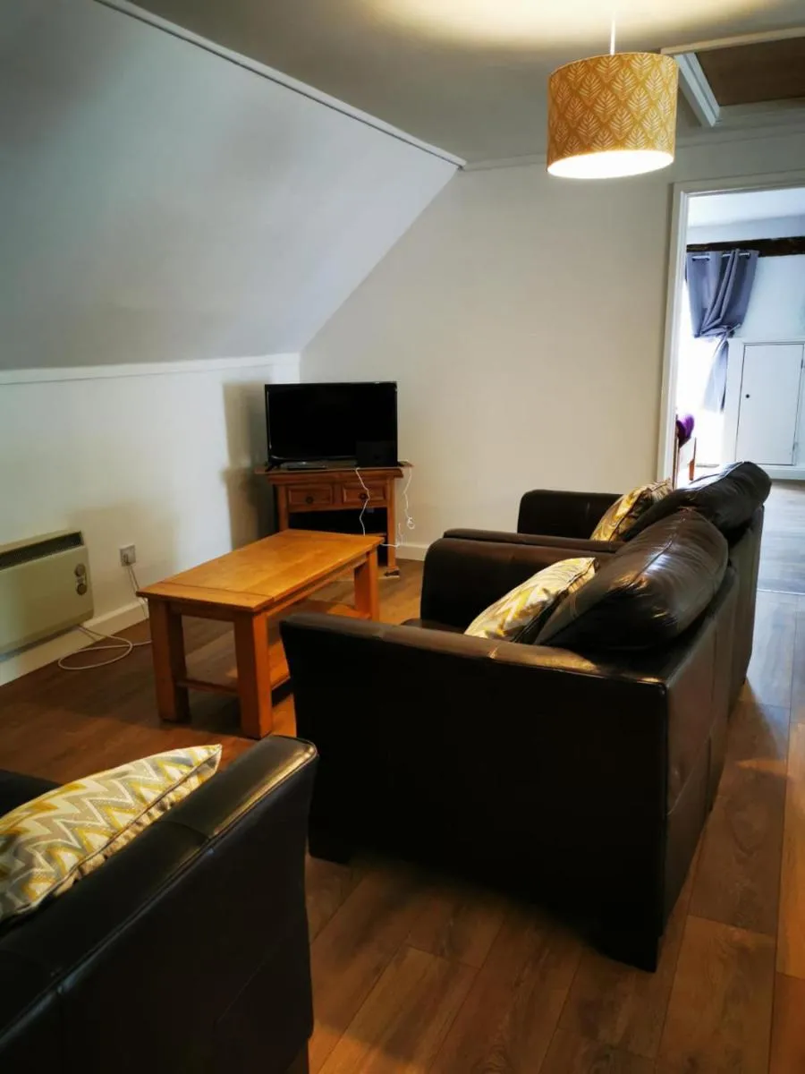 Image 5 of Nice big 2 double bedroom Apartment in the Town