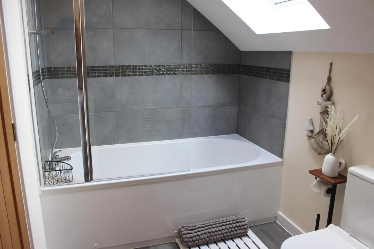 Image 1 of No 1 The Paddock – Spacious holiday home with a hot tub