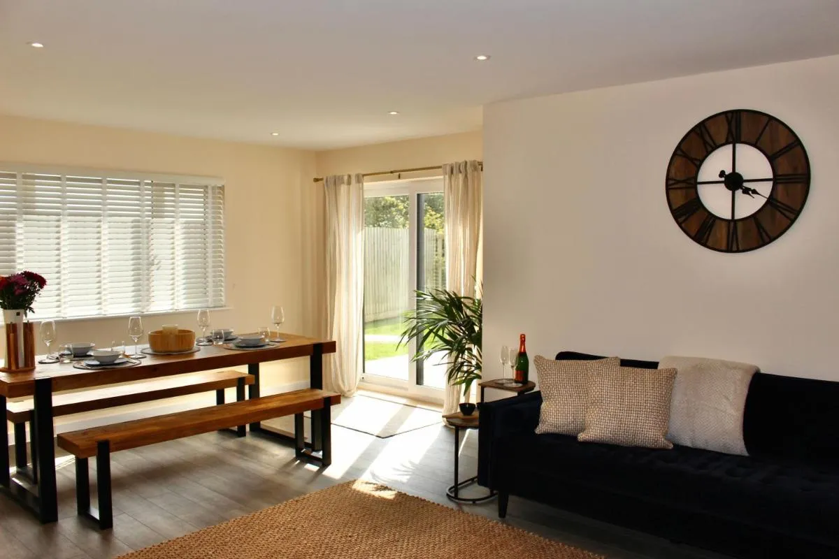 Image 2 of No 1 The Paddock – Spacious holiday home with a hot tub
