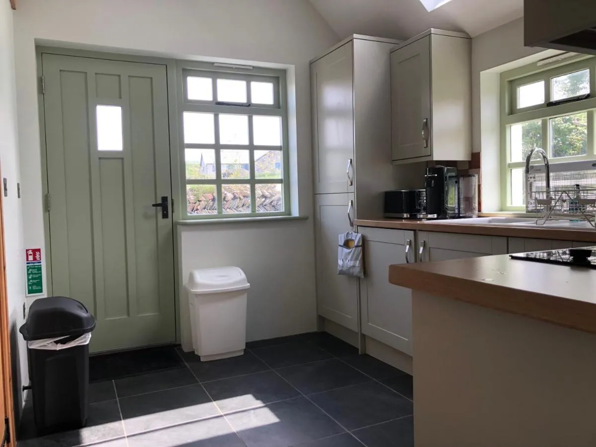 Image 2 of Picture perfect cottage in rural Tintagel