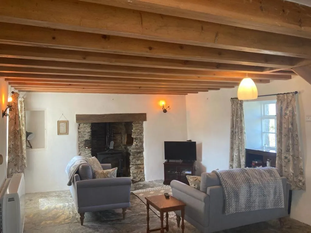 Image 4 of Picture perfect cottage in rural Tintagel