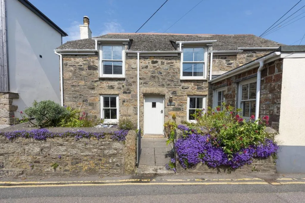 Image of Piskey Cottage, Mousehole