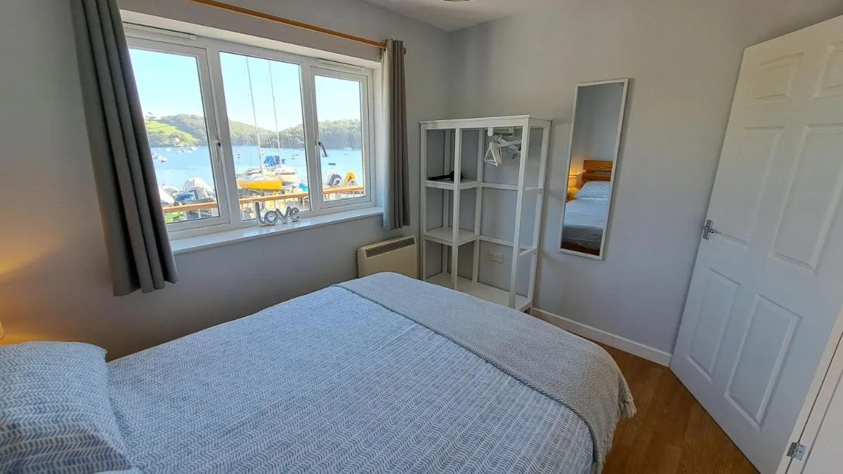 Image 1 of Polmaro