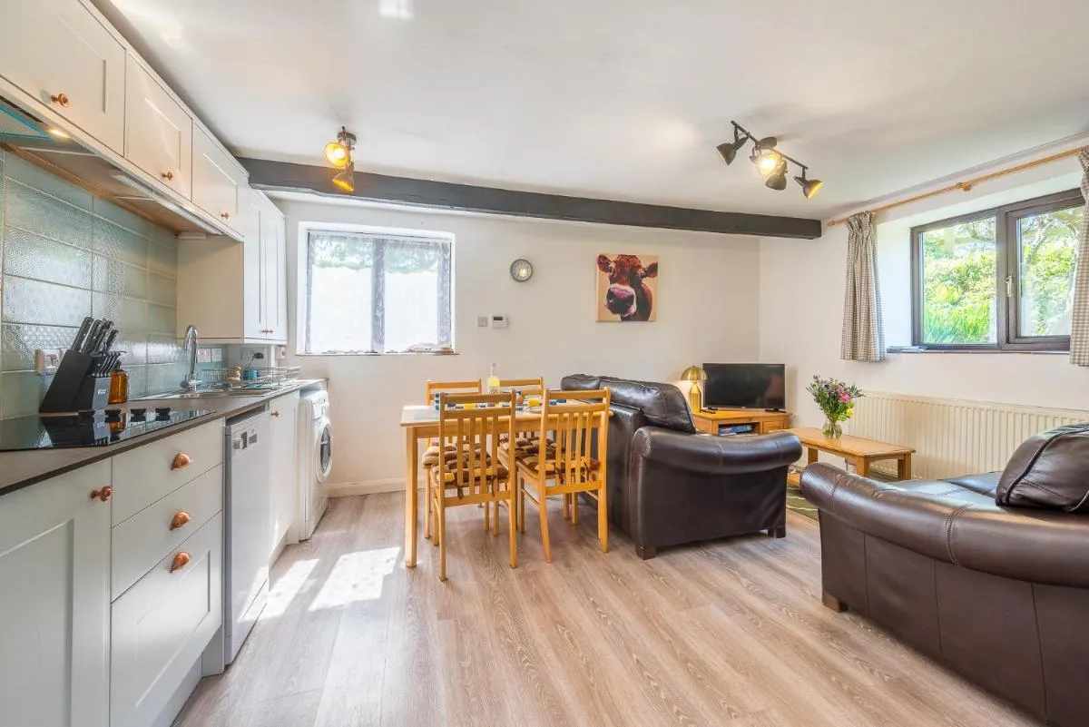 Image 2 of Polrunny Farm Blackberry Cottage – Cornwall bliss in sight of the sea