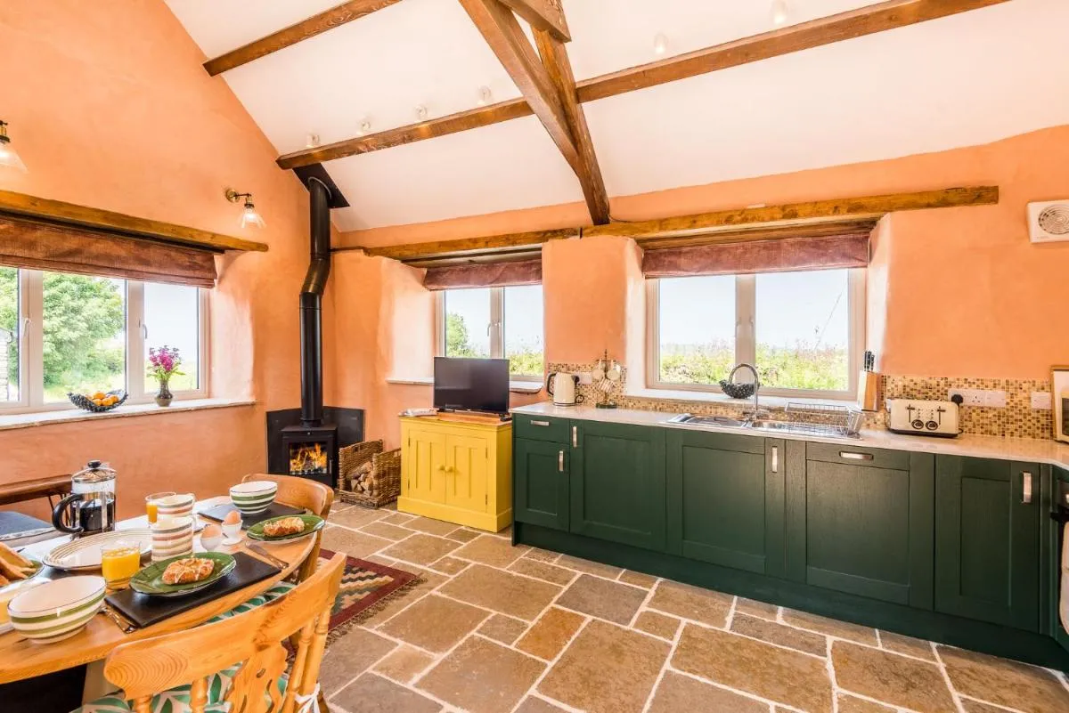Image 3 of Polrunny Farm sea view Blueberry Cottage with log burner