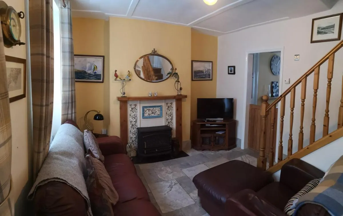 Image 1 of QUILLET COTTAGE, 2 GLENTOWAN ROAD