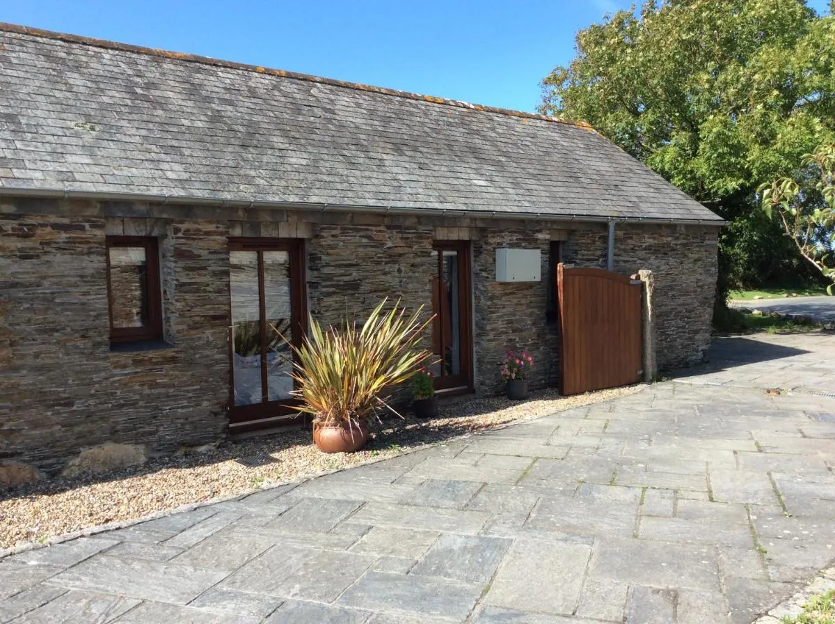 Image 5 of Re-imagined Stone Barns in the Country Near the Coast