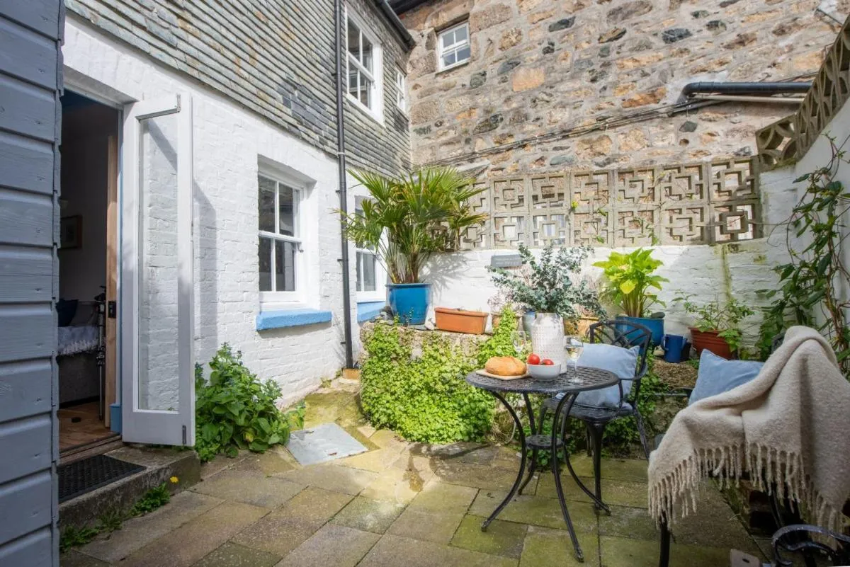 Image 5 of Saffron Cottage, St Ives