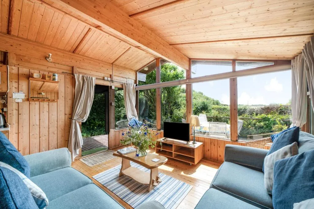 Image of Scandinavian Style Lodge in Rock