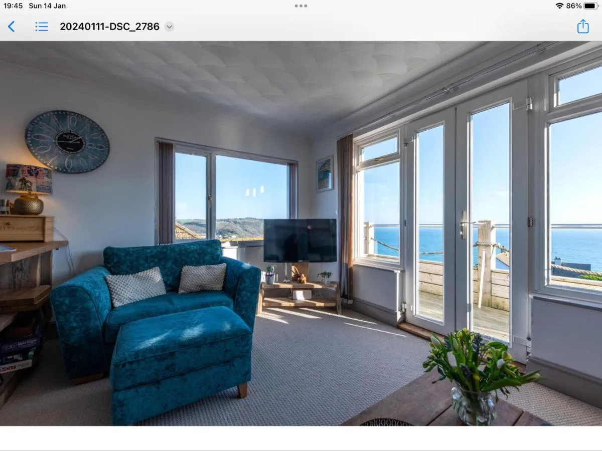 Image 3 of Seaside escape overlooking beautiful looe bay