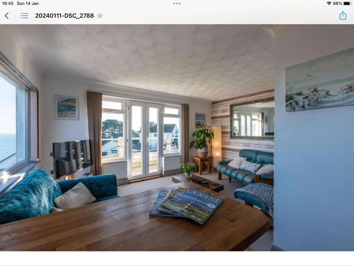 Image 1 of Seaside escape overlooking beautiful looe bay