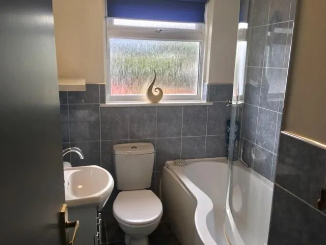 Image 2 of Seymour Apartment – Looe