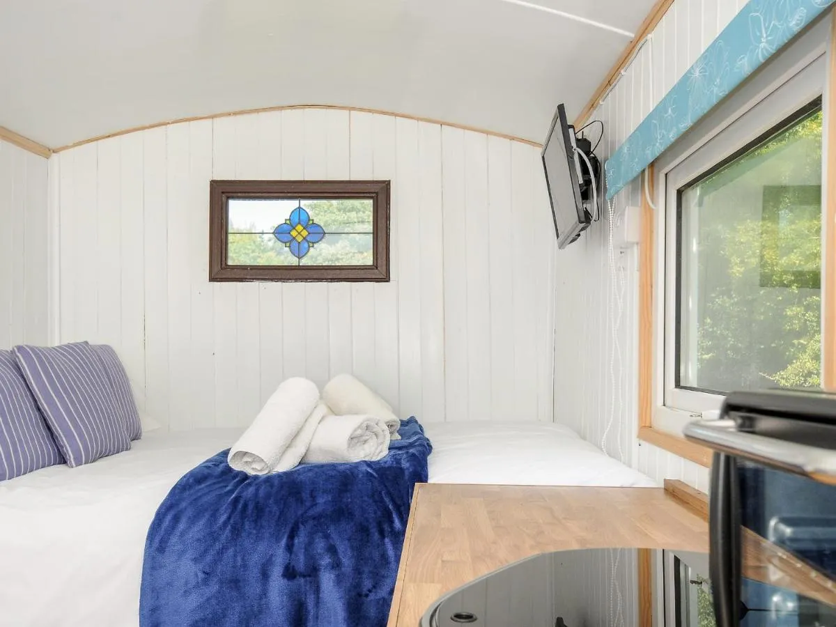 Image 4 of Shepherds Hut
