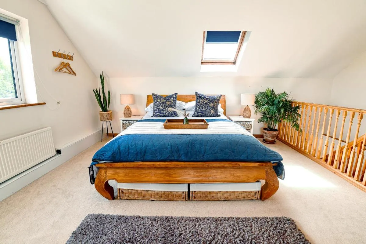 Image 2 of Spacious Sea-View Apt. Overlooking St Ives Bay