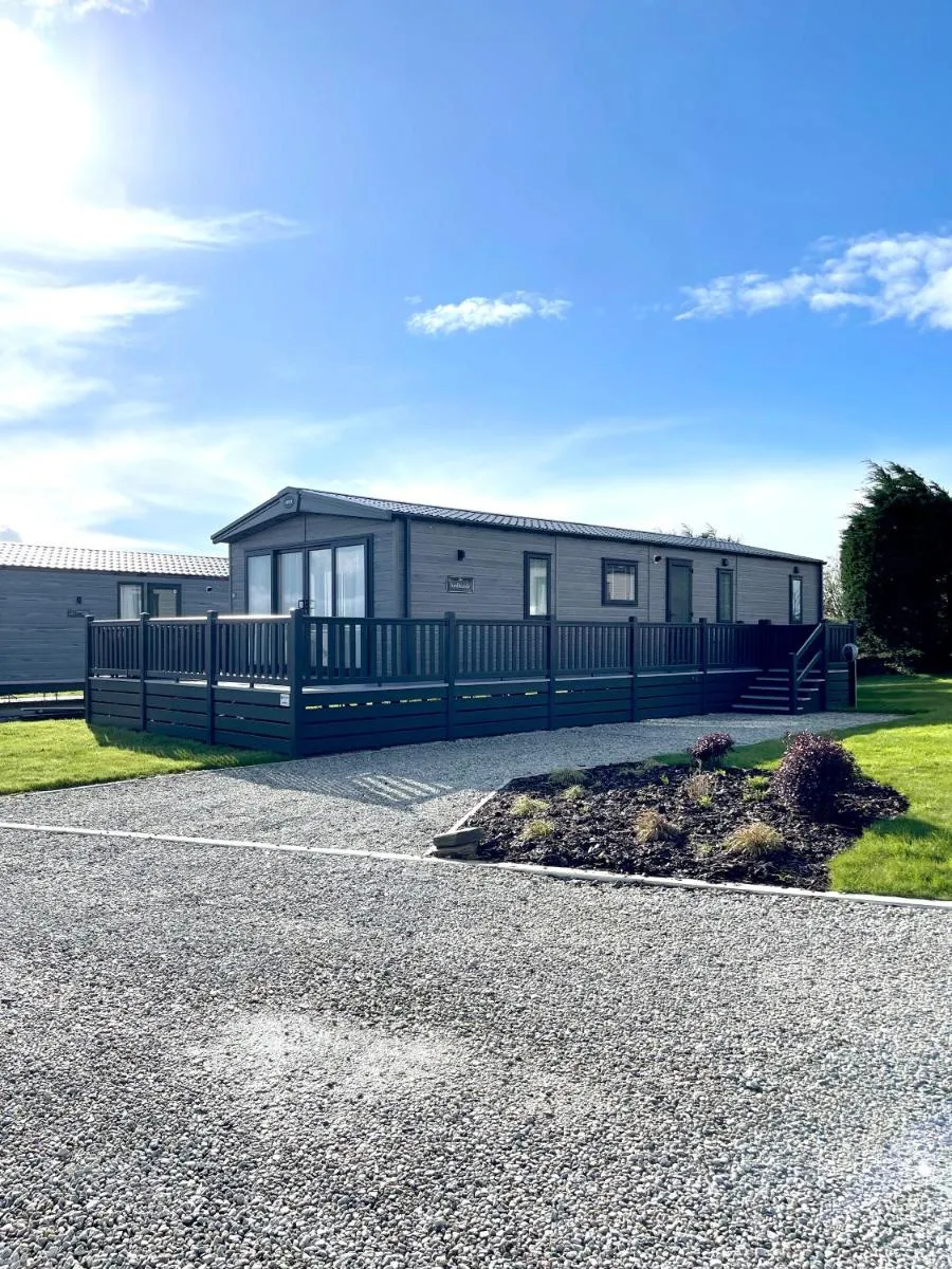 Image 5 of Stones Throw Lodge