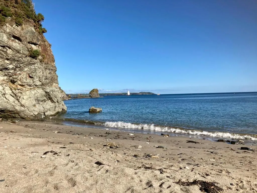 Image of Stunning Apartment, balconies, private beach, coast path