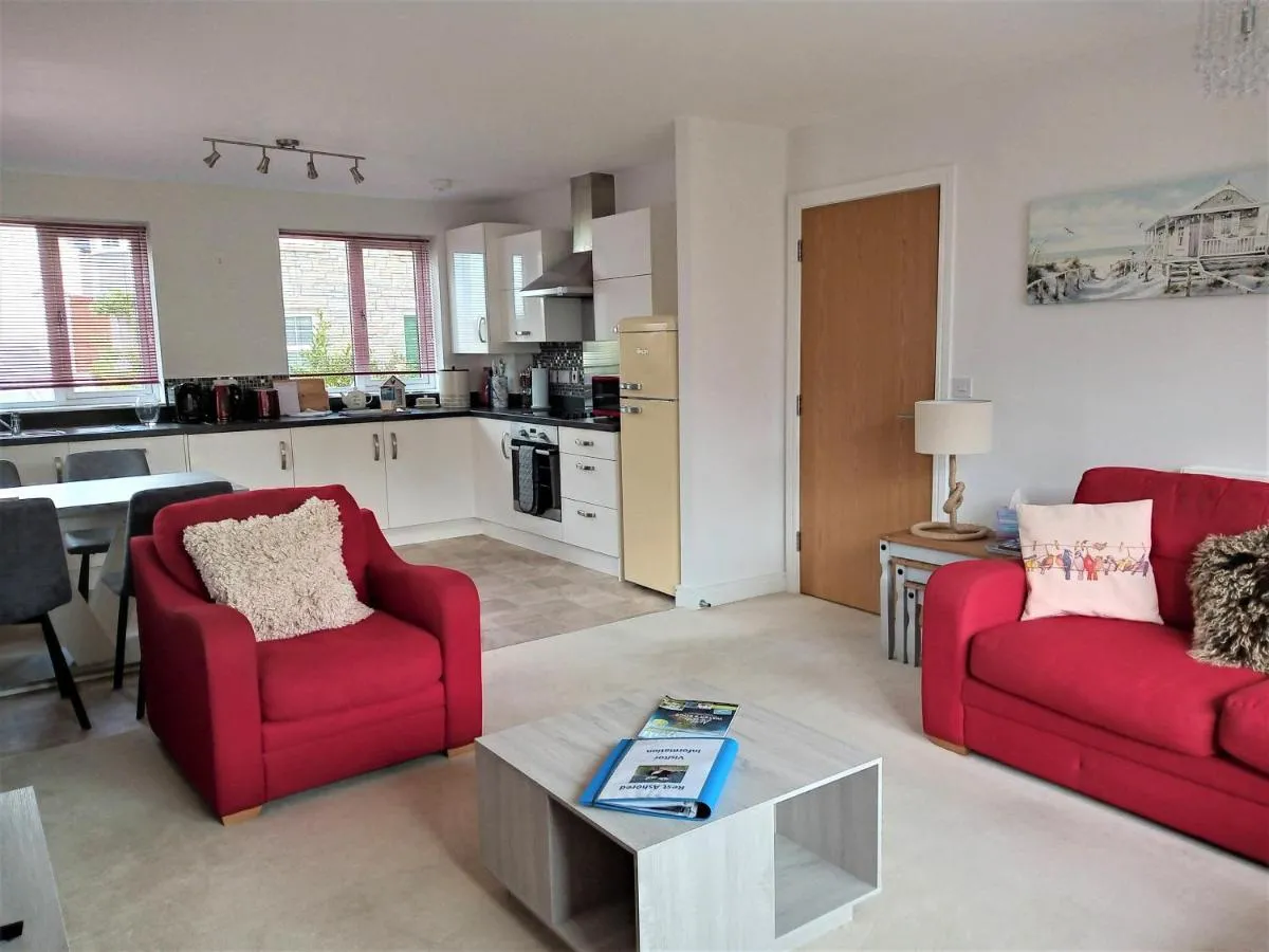 Image 3 of Stunning Apartment, balconies, private beach, coast path