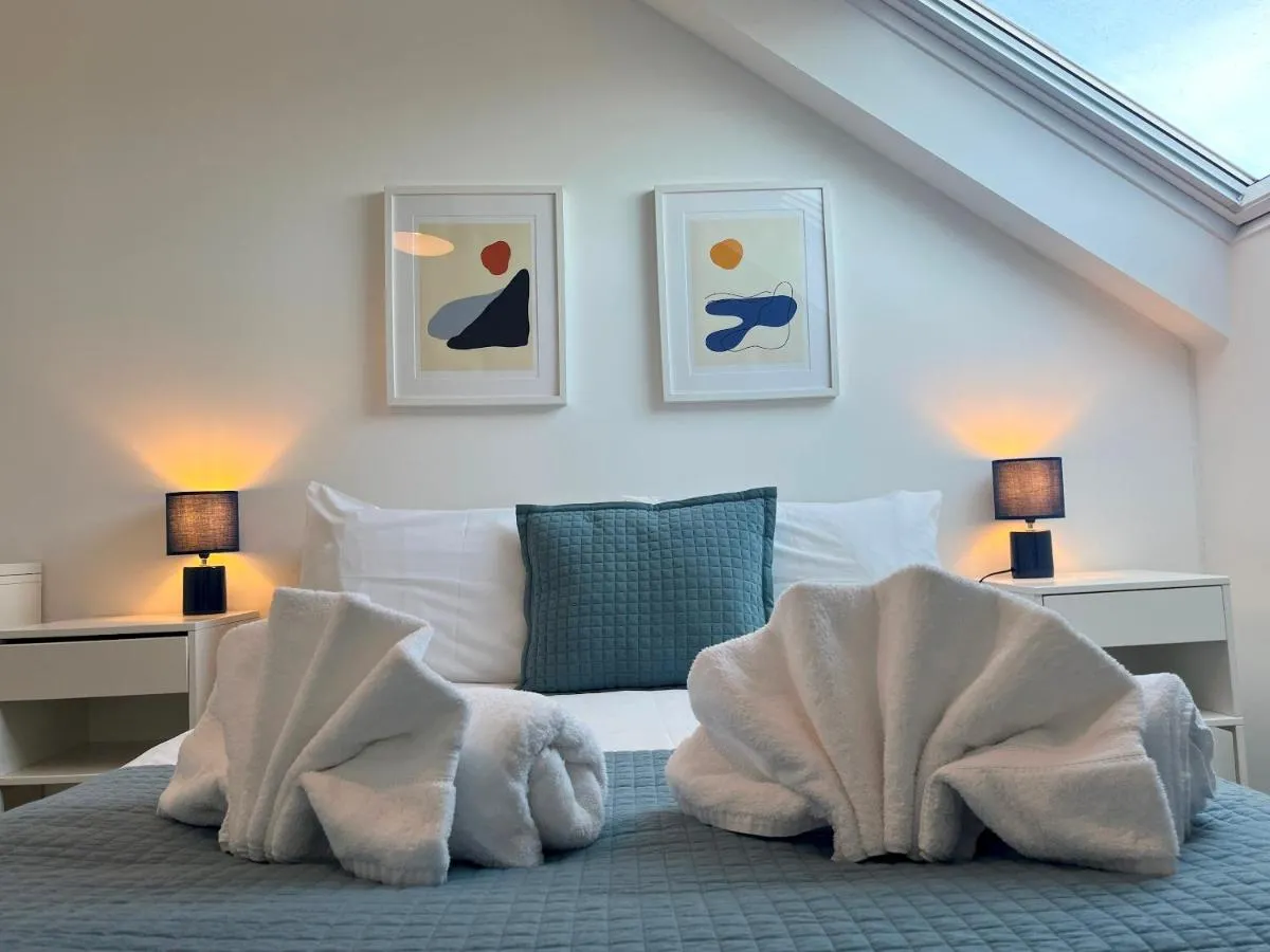 Image 1 of Stunning Penthouse in Penzance “Amazing Sea Views”