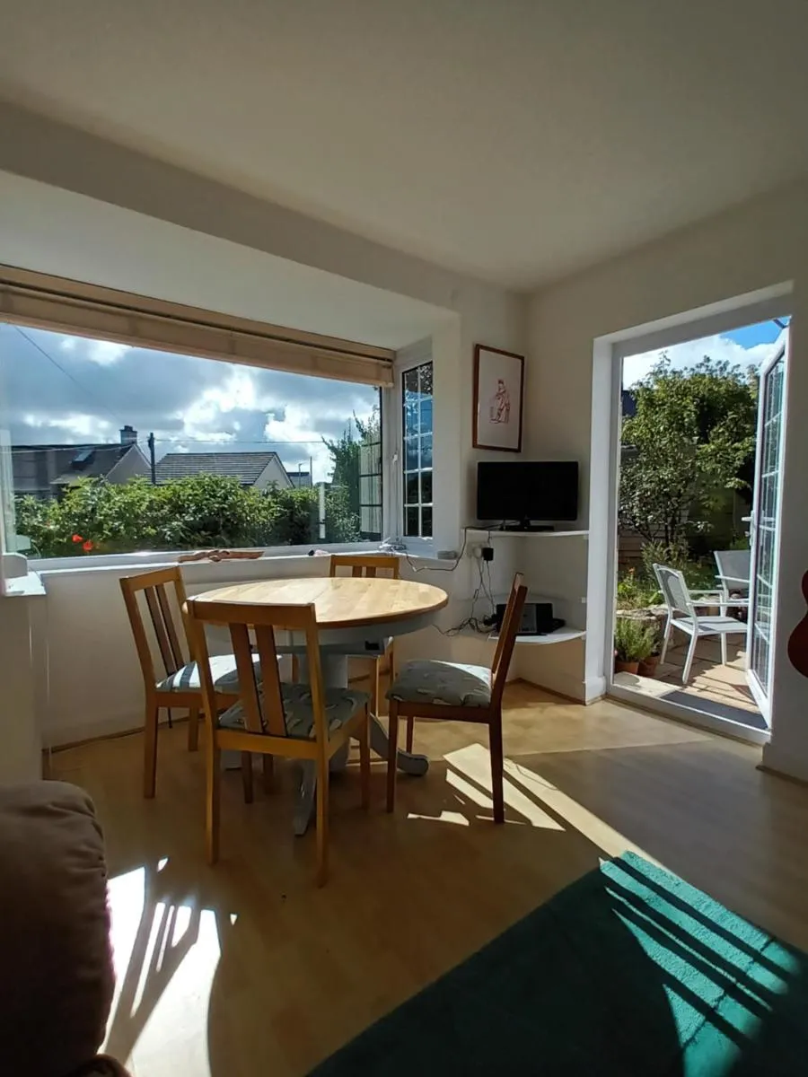 Image 3 of Sunrise! ~ 2 Bedrooms, Garden, Parking, Sea Views