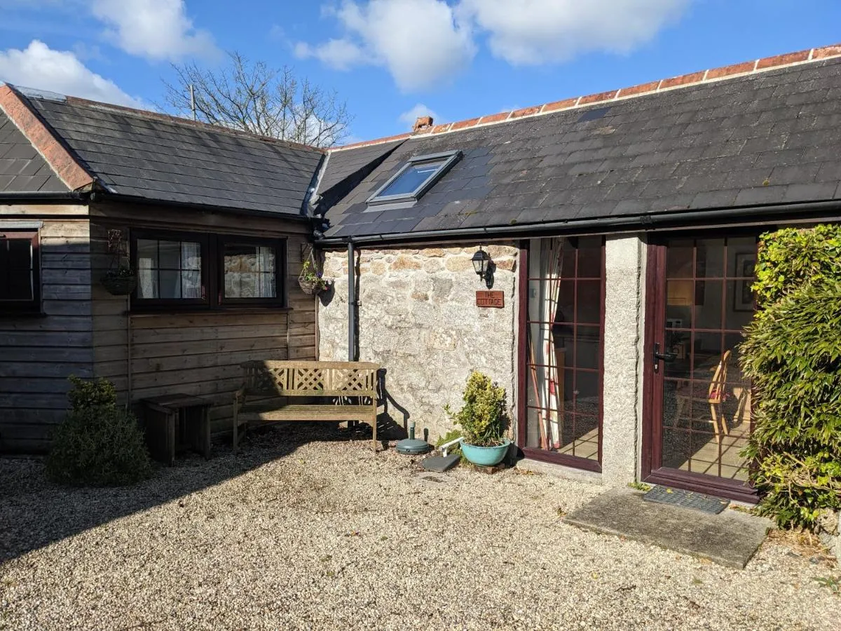Image 5 of The Cottage, Little Trembroath
