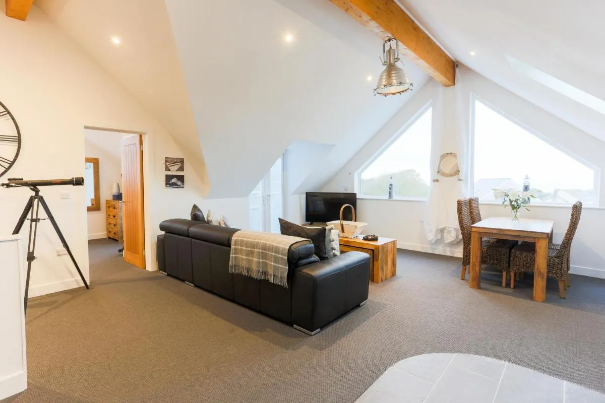 Image 2 of The Lighthouse Penthouse, Studio and Holiday Home