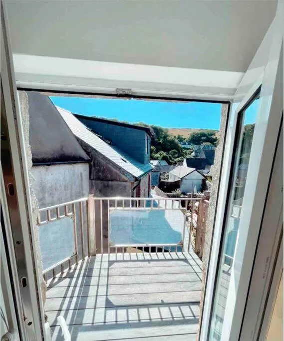 Image 6 of The View, Kingsand, luxurious seafront penthouse apartment with sun trap balcony and incredible sea views