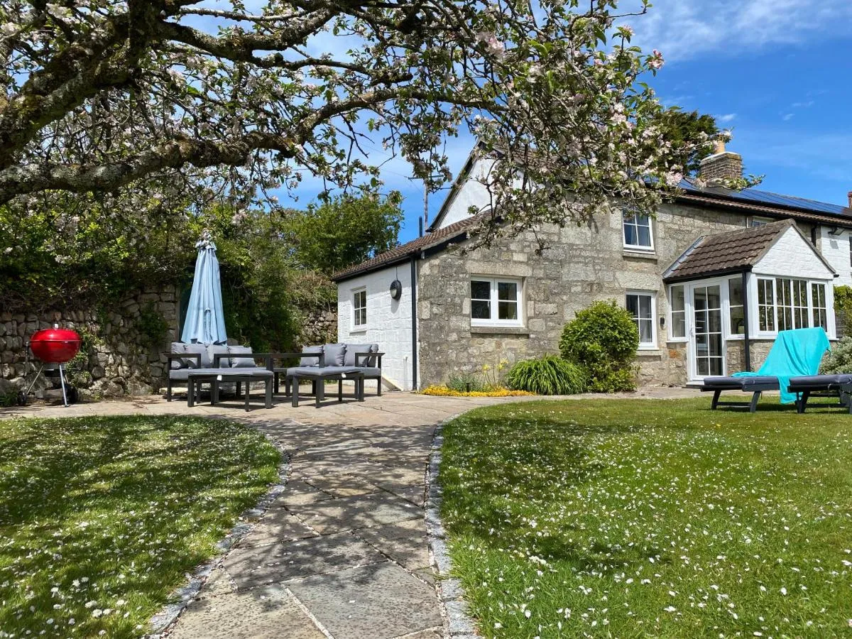 Image 1 of Tresowes Green Cottage