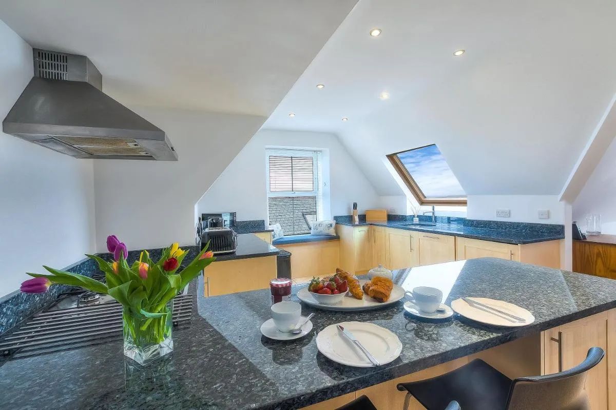 Image 3 of Trevail Penthouse