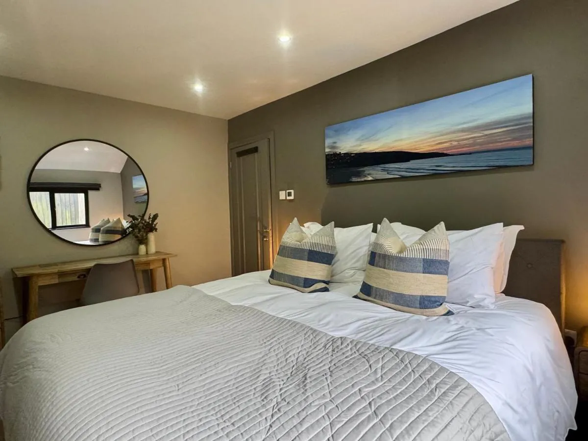 Image 1 of Uno Moor Side – Luxury self catering accommodation – Parking