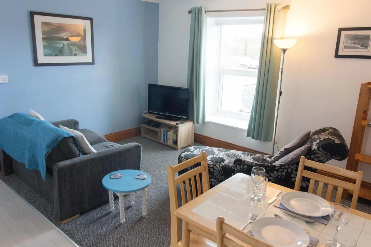 Image 4 of Utopia Apartments