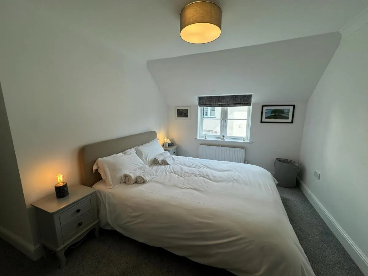 Image 1 of Wisteria House 3 bed sleeps 6