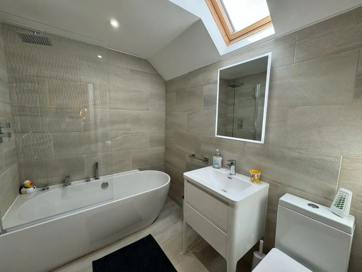 Image 2 of Wisteria House 3 bed sleeps 6