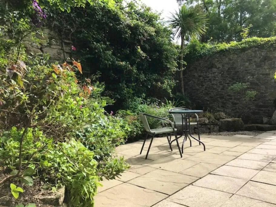 Image 5 of Woodland cottage in Cornwall with walled garden